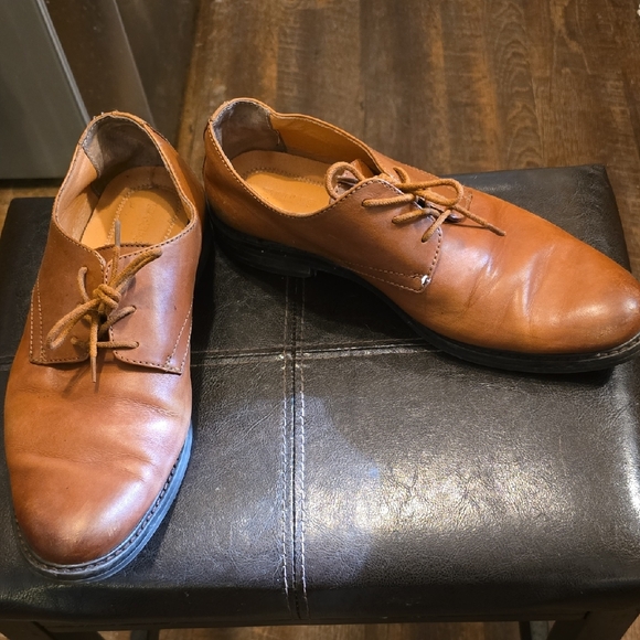 Express Tan Leather Men's Oxfords - Picture 1 of 4